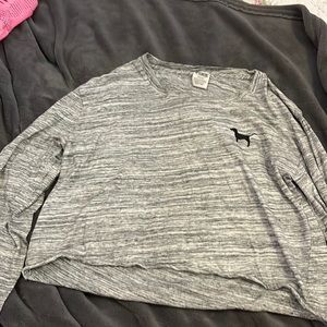 Cropped medium crop top vs pink